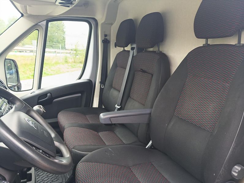 Citroën Jumper (2020) Furgon 3500 L2H2 140k 2.2 BHDi - fotka 15 z 23