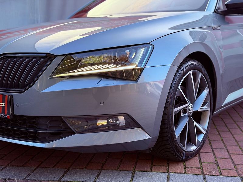 Škoda Superb 2.0 TDi DSG SportLine 4x4, Ser - fotka 3 z 35