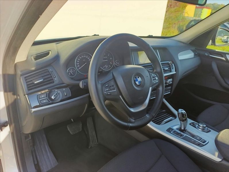 BMW X3 2,0 d X-Drive Aut.,Navi,Bi-xen - fotka 13 z 36