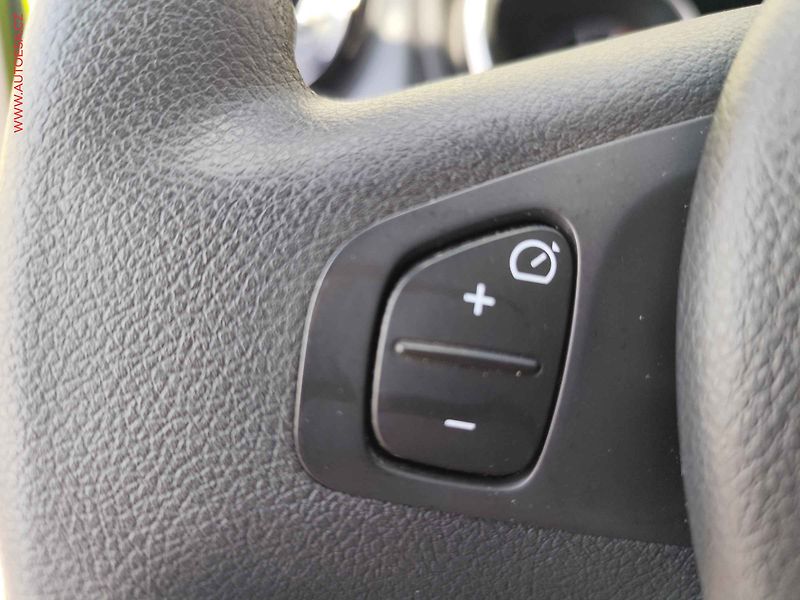 Opel Vivaro (2015) 1.6CDTi 9míst, TZ, navi, 92kW - fotka 23 z 27