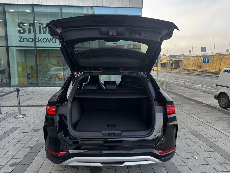 BYD Seal U (2025) DM-i Design AWD demo - fotka 4 z 10