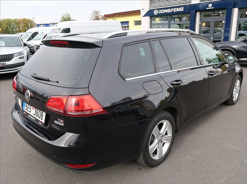 Volkswagen Golf 1,4 TSi,103kW,1majČR,Aut.klima - fotka 3 z 23