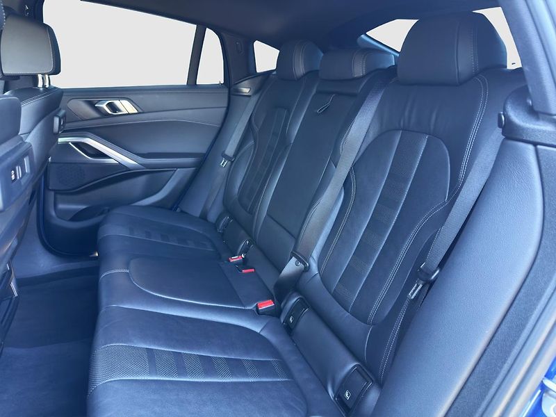 BMW X6 xDrive30d - fotka 14 z 19