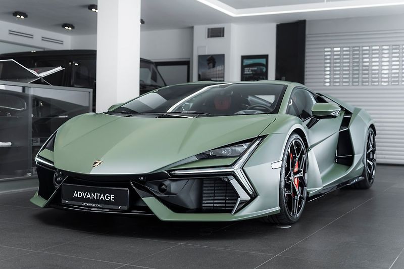 Lamborghini Revuelto - fotografie inzerátu