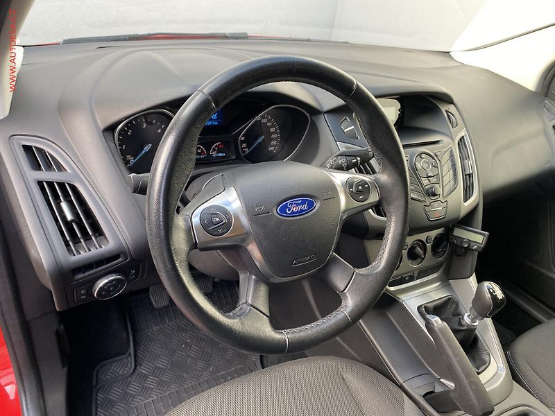 Ford Focus (2014) 1.6 TDCi, ČR, Trend, park - fotka 13 z 17