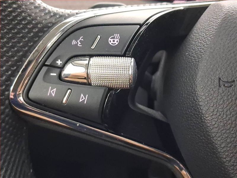 Škoda Enyaq (2021) Sportline 60 (62 kWh), SoH 92% - fotka 16 z 21