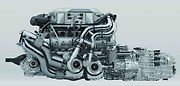 Motor W16 z produkčního Bugatti Chiron.