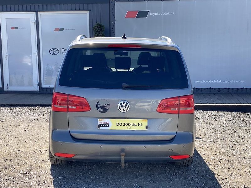 Volkswagen Touran 2.0TDi, Highline, tažné + kola - fotka 5 z 12