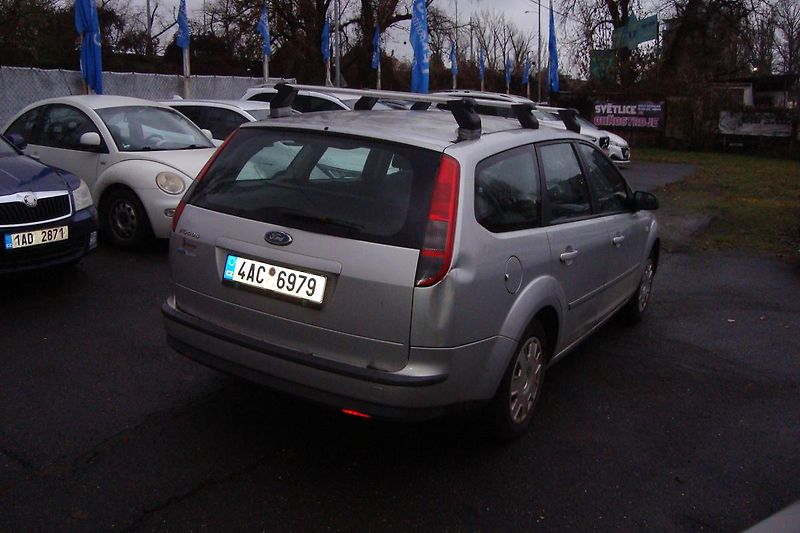 Ford Focus (2007) 1.6i,ČR,Pravid.serv.STK 5/2027 - fotka 7 z 54