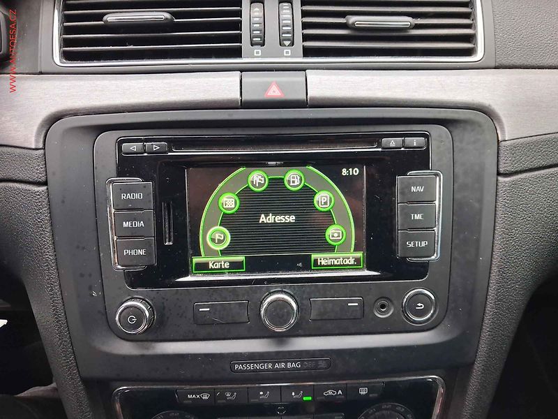 Škoda Superb (2014) 2.0 TDi, Elegance, DSG, bixen - fotka 18 z 18