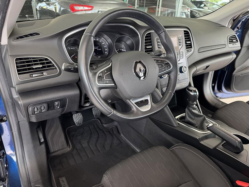 Renault Mégane 1,3 TCe*KeyLess*PDC*1.Maj*ČR - fotka 9 z 29
