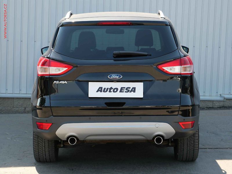 Ford Kuga (2013) 2.0 TDCi 4x4, AT, navi, kůže - fotka 4 z 20
