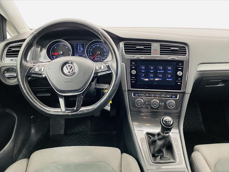 Volkswagen Golf 1,6 TDI 85kW LED Comfortline - fotka 10 z 26