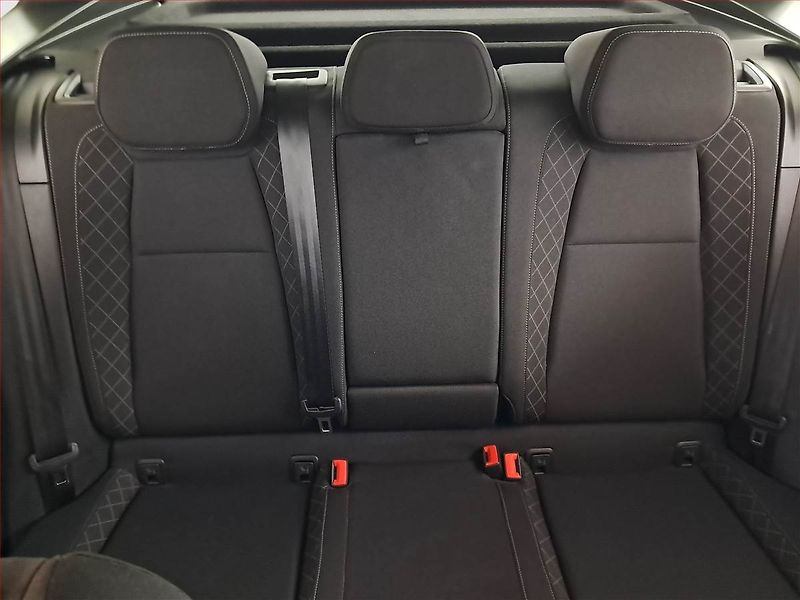 Škoda Karoq (2021) Ambition 1.6 TDI - fotka 10 z 20