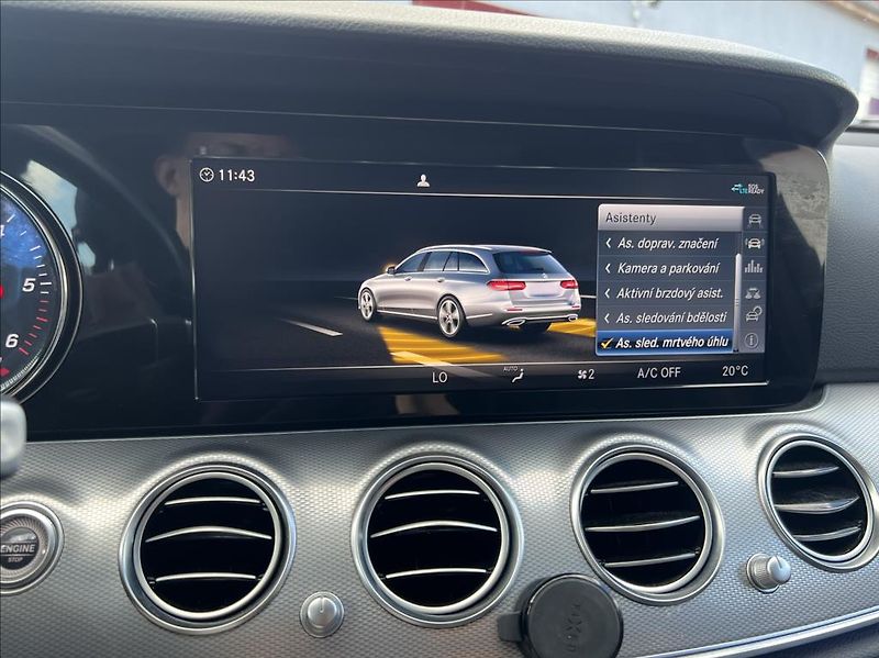 Mercedes-Benz Třídy E 2,0 E 220 d / 9G-TRONIC - fotka 38 z 48