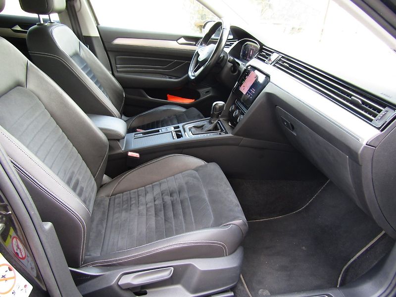 Volkswagen Passat Variant (2020) 2.0 TDI 110kW DSG  ACC - fotka 30 z 45
