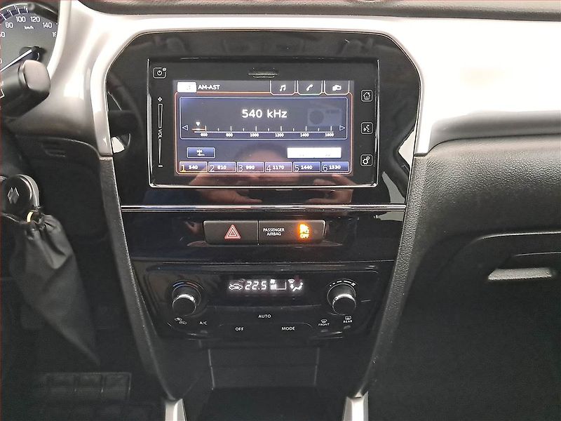 Suzuki Vitara (2016) 1.6 VVT, Serv.kniha, Tempomat - fotka 12 z 16