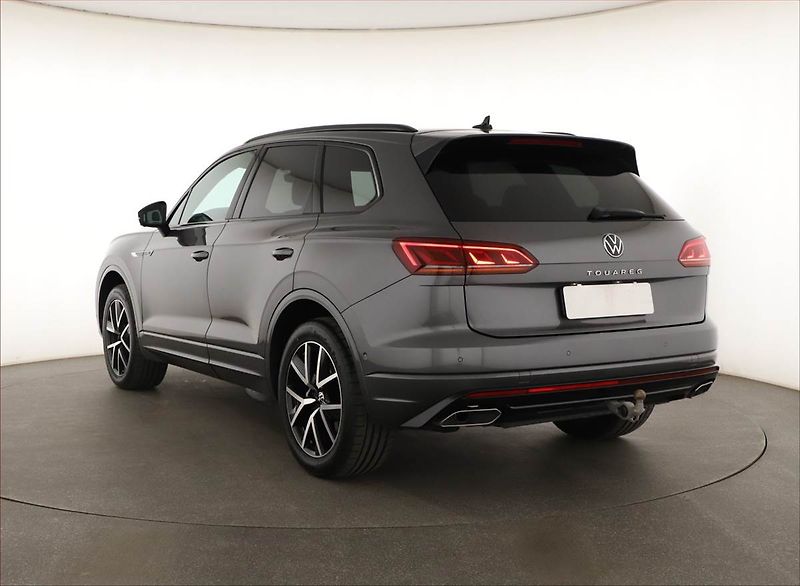 Volkswagen Touareg (2022) 3.0 TDI - fotka 4 z 21