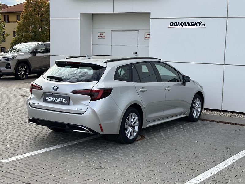 Toyota Corolla (2026) TS COMFORT TECH 1,8 HEV - fotka 3 z 14