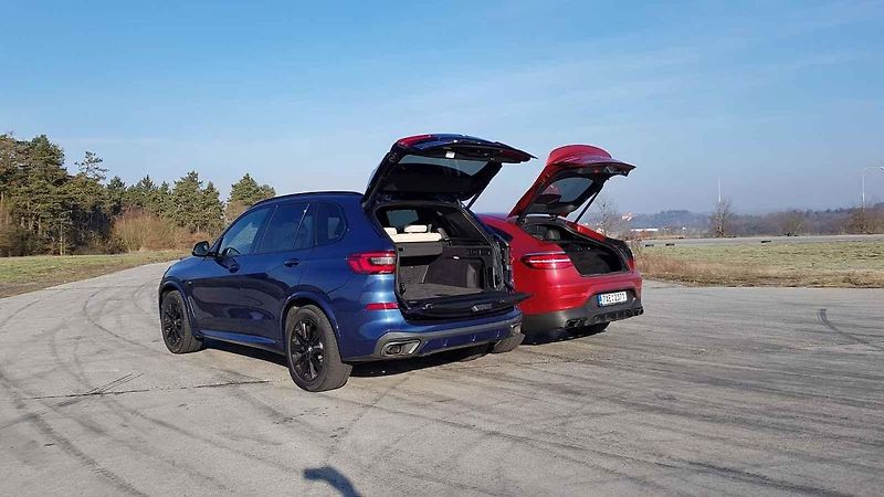 BMW potřebuje více točivého momentu, protože váží o půl tuny víc než Mercedes.
