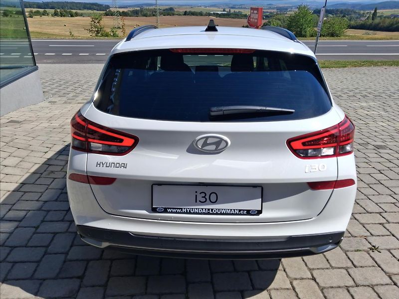 Hyundai i30 (2026) 1,6   TGDI DCT STYLE - fotka 4 z 13