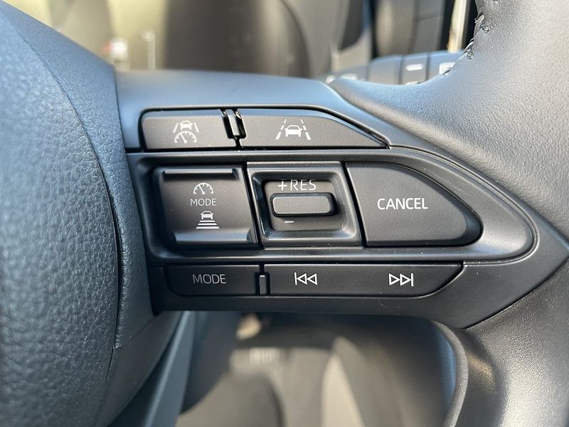 Toyota Yaris Cross 1.5 Hybrid 130k ODBĚR IHNED - fotka 21 z 27
