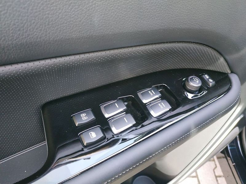 KGM Rexton 2.2 Club, AT,4WD, SKLADEM - fotka 14 z 28