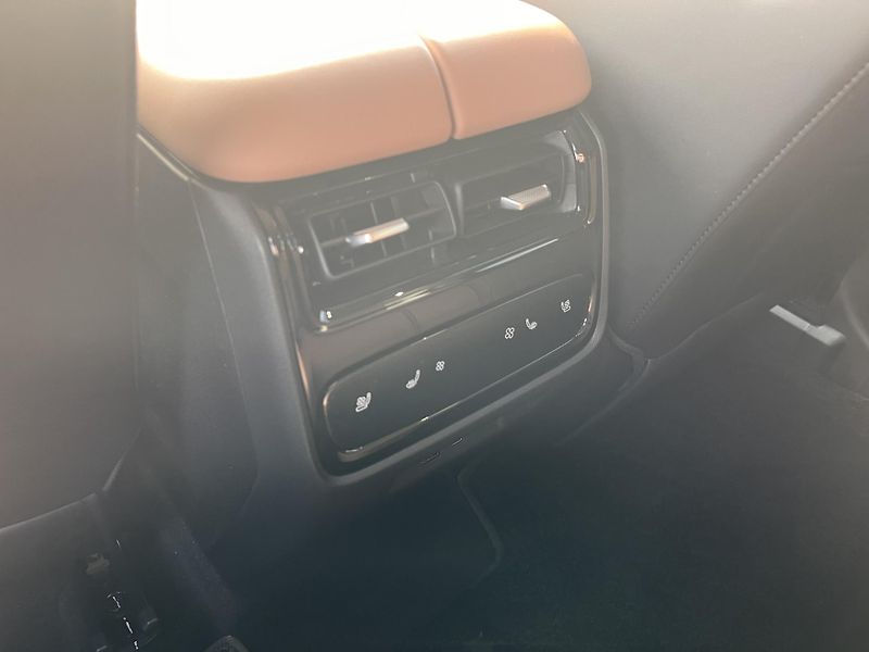 Chery TIGGO 9 PHEV (2026) UNIQUE 315Kw 4x4 - fotka 17 z 39
