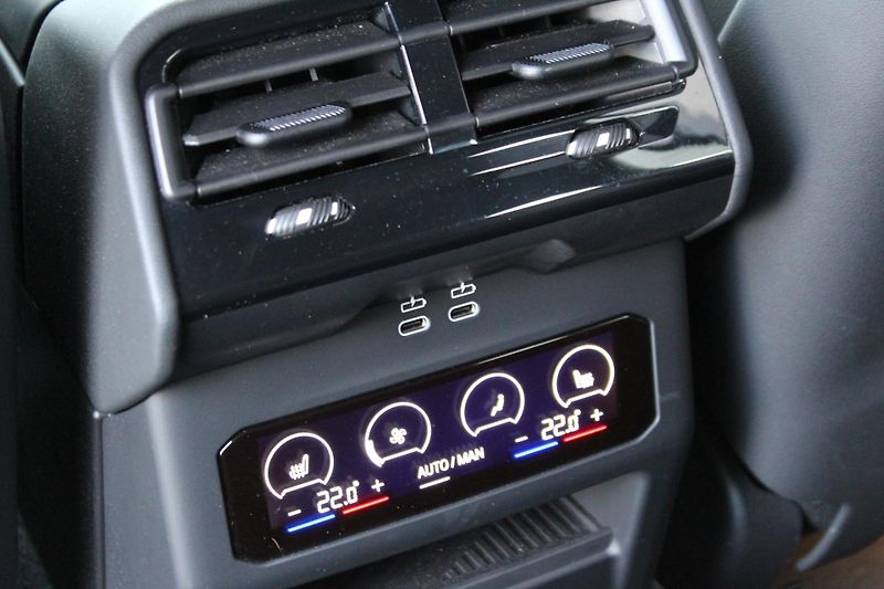 BMW Řada 5 BMW 540d xDrive Touring TOP - fotka 22 z 29