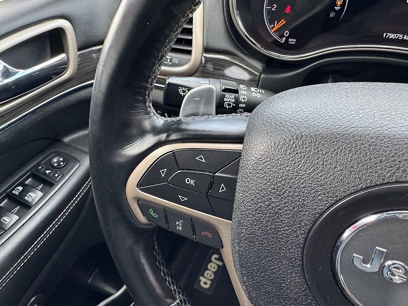 Jeep Grand Cherokee (2014) 3.0CRD Navi Kůže Vzduch Pano - fotka 7 z 50