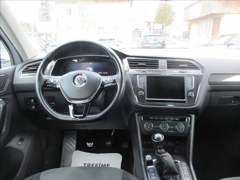 Volkswagen Tiguan 2,0 TDI Led Highline Top Stav - fotka 8 z 18