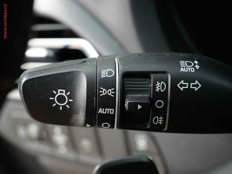 Hyundai i30 (2022) 1.5 T-GDi, ČR, Smart, AT, LED - fotka 12 z 20