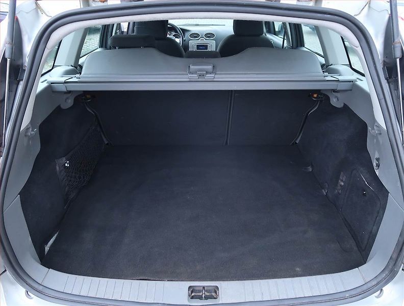 Ford Focus (2010) 1.6 TDCi, po STK, Klima - fotka 14 z 14
