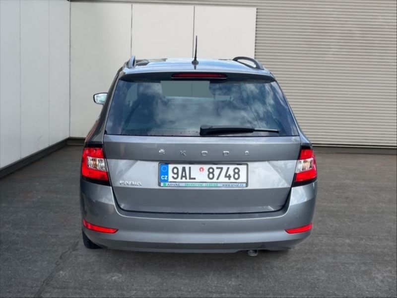 Škoda Fabia 1,0 TSI 70 Ambition - fotka 5 z 11