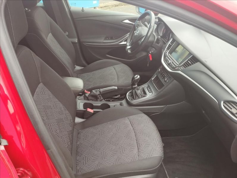 Opel Astra 1,0 i 77KW - fotka 8 z 17