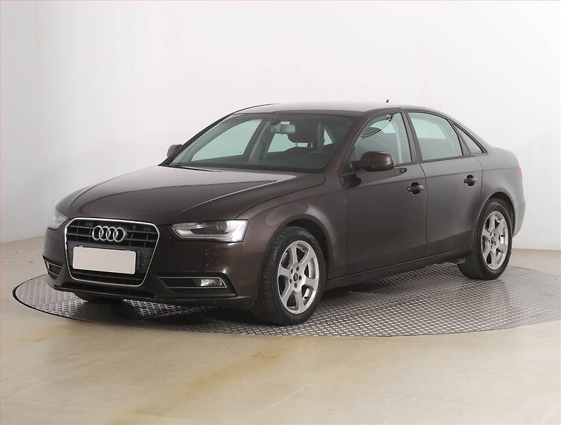 Audi A4 (2014) 2.0 TDI, Automat, Xenony - fotka 2 z 19