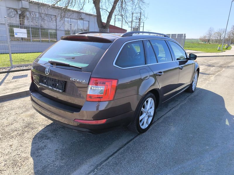 Škoda Octavia (2014) 1,6TDI DSG STYLE*VELKÝ SERVIS* - fotka 5 z 58