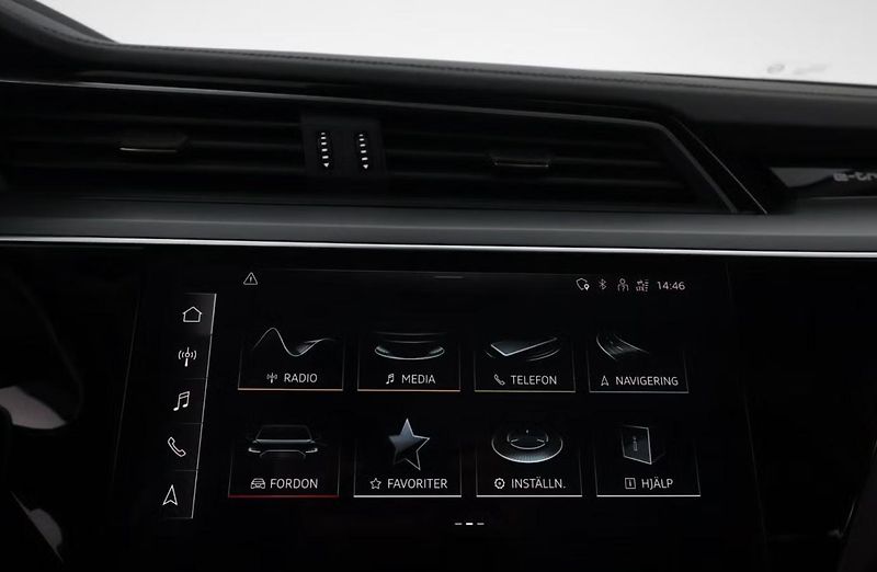 Audi Q8 e-tron 55 Q Kamera Tažné LED Vzduch - fotka 17 z 27