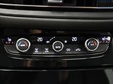 Opel Grandland 1,6 PHEV 165kW LED Matrix ČR - náhled 20