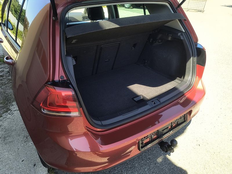 Volkswagen Golf (2014) 1.2 TSI 63KW 4-VÁLEC Z ŘEMENEM - fotka 17 z 66