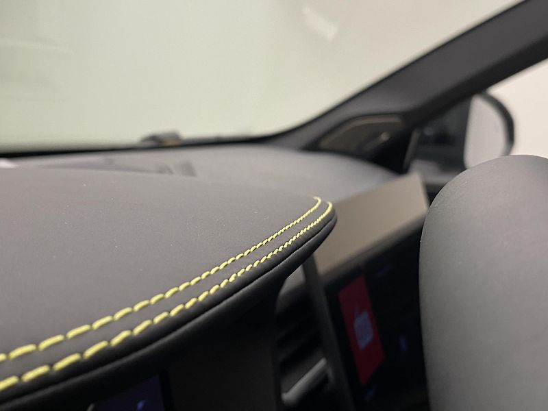 Lynk & Co 01 (2025) MORE PHEV AUT CZ 1.maj - fotka 38 z 95