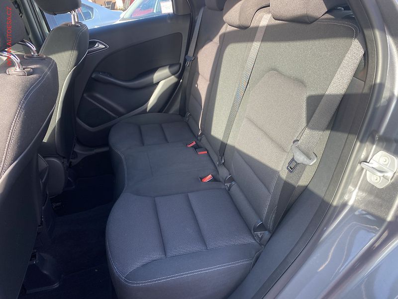 Mercedes-Benz Třídy B (2012) 1.6 i B180, Navi, kamera - fotka 10 z 18