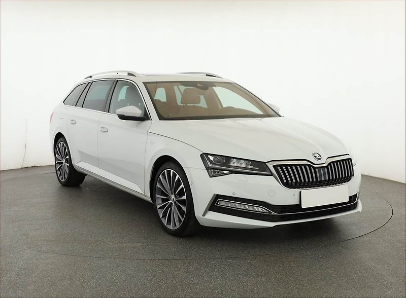 Škoda Superb (2023) Laurin&Klement 2.0 TDI - fotografie inzerátu