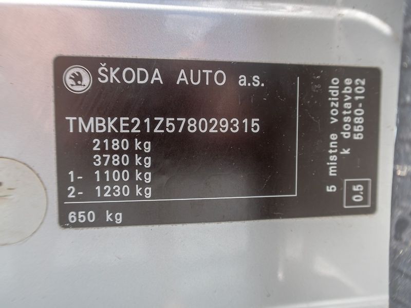 Škoda Octavia (2007) ČR 2.0TDI 103KW 2x KOLA– SCOUT - fotka 36 z 44