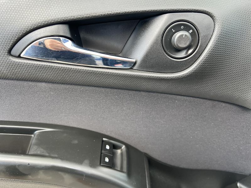 Opel Meriva 1.4i 16v 74kw KLIMA TAŽNÉ  ČR - fotka 12 z 37