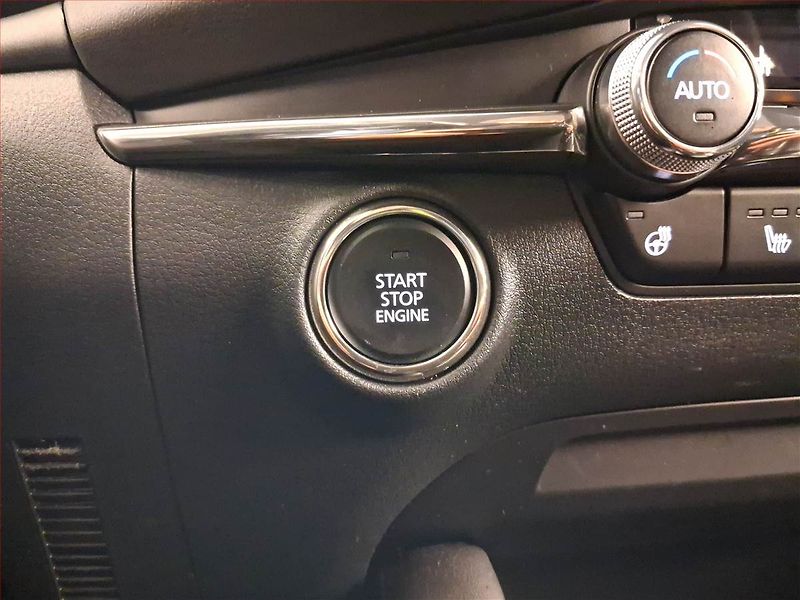 Mazda 3 (2021) 2.0 e-Skyactiv X - fotka 18 z 23