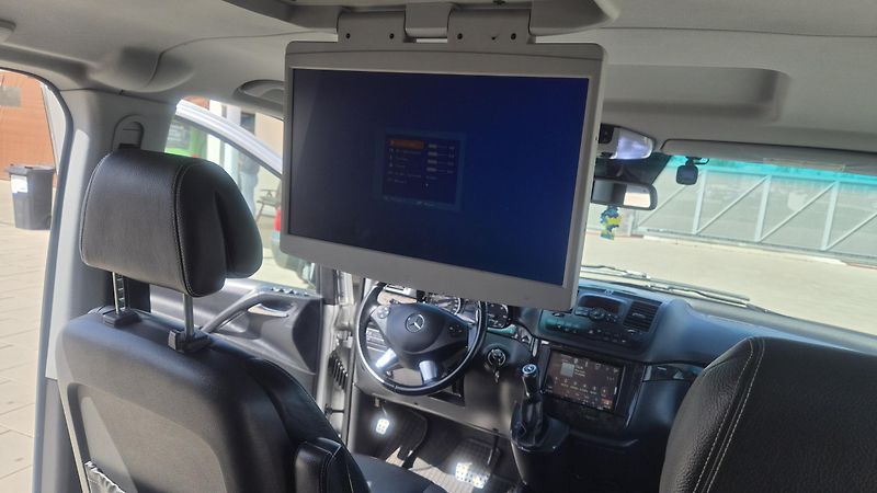 Mercedes-Benz Viano 3.0CDi V6, AUT 8míst DPH  - fotka 17 z 23
