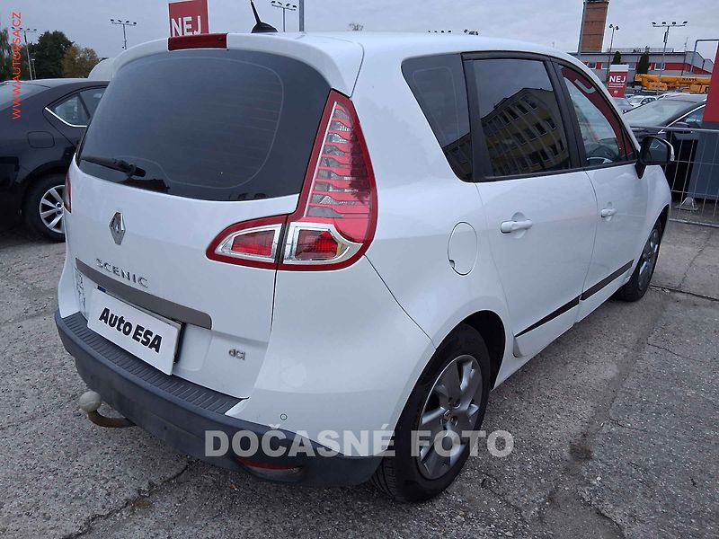 Renault Scénic (2011) 1.5 dCi, 2.maj, AC, TZ, park - fotka 2 z 3