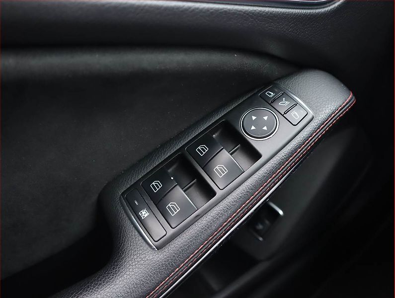 Mercedes-Benz CLA (2013) AMG Paket 180, Automat, Kůže - fotka 17 z 19