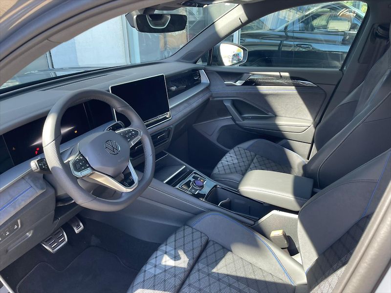 Volkswagen Tayron (2025) 1,5 TSI 150kW eHybrid  R-Line - fotka 11 z 18